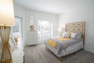 Charleston Court in Sandy Springs, GA - Building Photo - Building Photo
