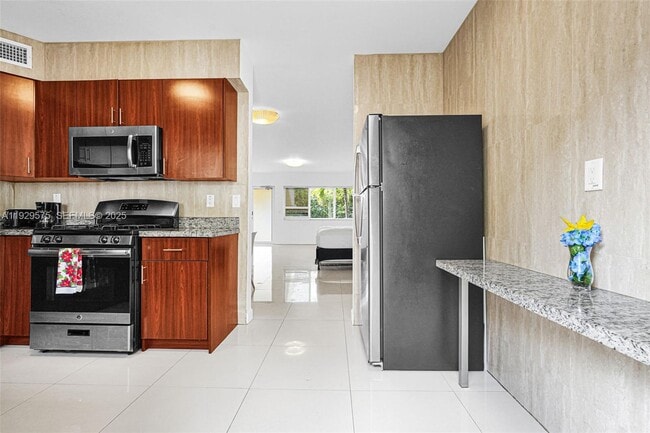 1035 94th St in Bay Harbor Islands, FL - Building Photo - Building Photo