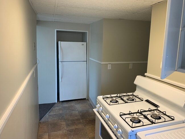 276 N Harvard St, Unit 2 photo'