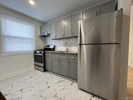 6411 Malvern Ave, Unit 2F in Philadelphia, PA - Building Photo