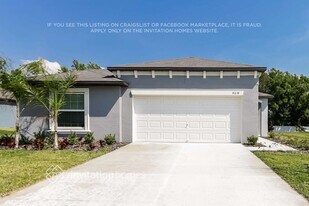 8638 41st Ave E in Palmetto, FL - Building Photo