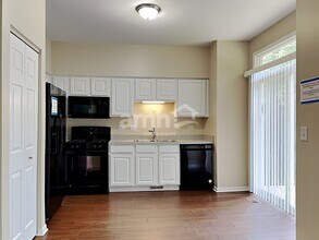 2828 Sun Valley Dr in Plainfield, IL - Building Photo - Building Photo