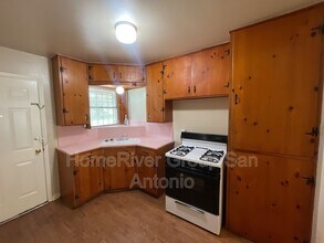 234 Sunnyland Dr in San Antonio, TX - Building Photo - Building Photo