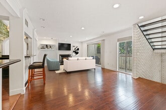 5323 Coldwater Canyon Ave in Los Angeles, CA - Building Photo - Building Photo