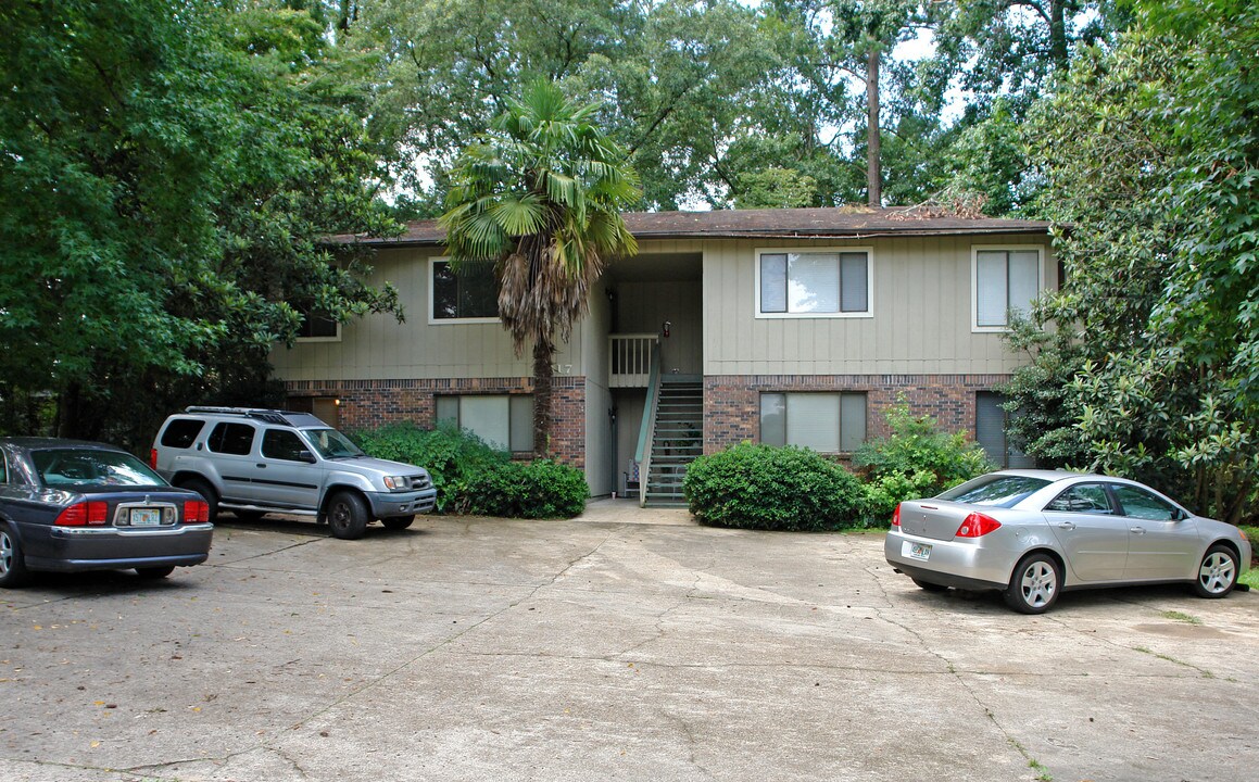 617 Chicopee Ct in Tallahassee, FL - Foto de edificio