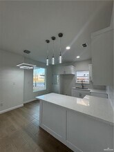 13 Ozark Ave in McAllen, TX - Building Photo - Building Photo