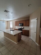 5354 Janero Way in Sacramento, CA - Building Photo - Building Photo