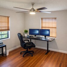 581 SW Banks Terrace in Port St. Lucie, FL - Foto de edificio - Building Photo