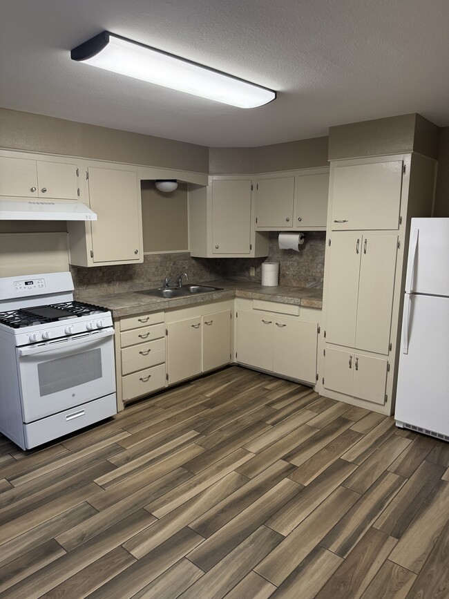 1001 Westview Dr in Abilene, TX - Foto de edificio - Building Photo