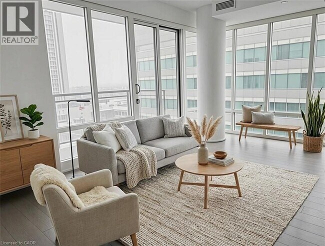 85 Duke St W in Kitchener, ON - Building Photo - Building Photo