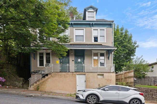 29 S 7th St in Easton, PA - Building Photo - Building Photo