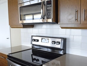 One Evergreen Place in Winnipeg, MB - Building Photo - Building Photo