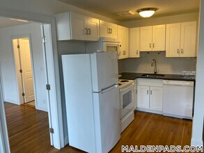 134 Summer St, Unit 38 in Malden, MA - Building Photo - Building Photo