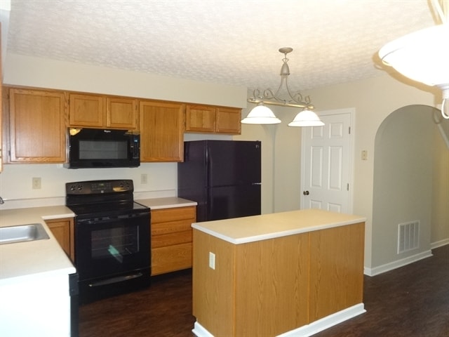 7066 Bryemar Dr in Reynoldsburg, OH - Building Photo - Building Photo