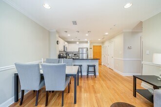 812 Grand St in Hoboken, NJ - Building Photo - Building Photo