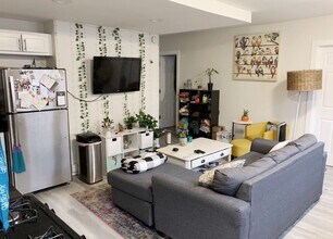 732 W Roscoe St in Chicago, IL - Building Photo - Building Photo