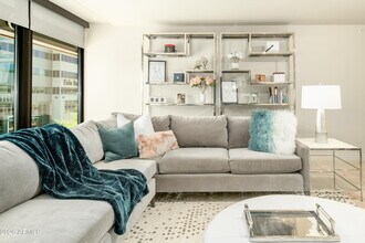 4808 N 24th St, 330 in Phoenix, AZ - Building Photo - Building Photo