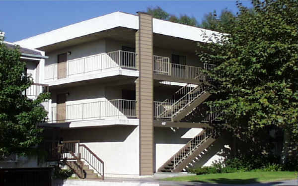 417 Palm Dr in Glendale, CA - Foto de edificio