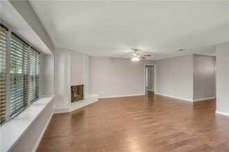 7511 West Gate Blvd in Austin, TX - Building Photo - Building Photo