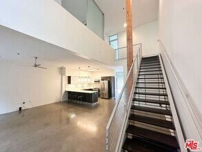 11500 Tennessee Ave in Los Angeles, CA - Building Photo - Building Photo