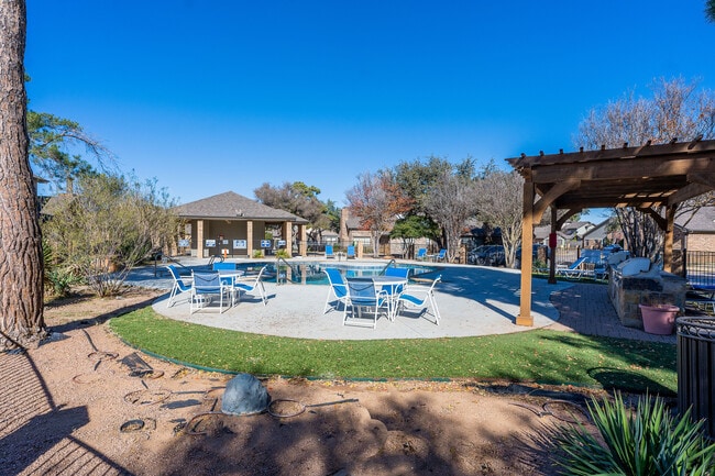 Brighton Court in Midland, TX - Building Photo - Building Photo