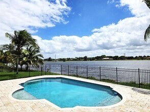 15342 SW 17th St in Davie, FL - Building Photo - Building Photo