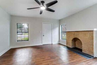 826 N Clinton Ave-Unit -826 in Dallas, TX - Building Photo - Building Photo
