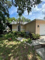 12243 Londonderry Ln in Bonita Springs, FL - Building Photo