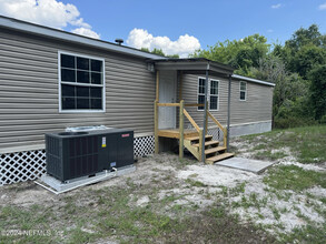 116 Lewis Ln in East Palatka, FL - Building Photo - Building Photo