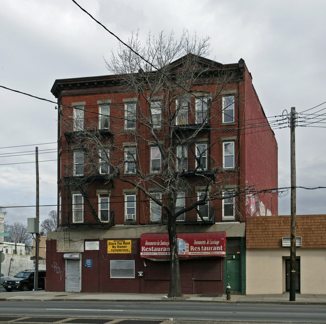 3015 Atlantic Ave in Brooklyn, NY - Building Photo - Building Photo