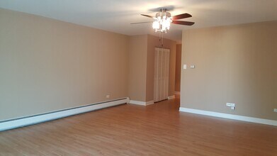 10440 Mason Ave in Oak Lawn, IL - Building Photo - Building Photo