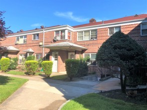 213-21 Hillside Ave in Queens Village, NY - Building Photo - Building Photo