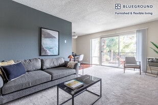 877 Heatherstone Way in Mountain View, CA - Building Photo