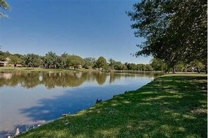 18731 Gibbons Dr in Dallas, TX - Building Photo - Building Photo