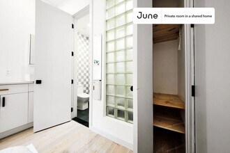 Room in Shared 3 bed/3 bath home in Queens, NY - Building Photo - Building Photo