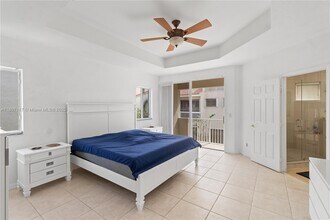 21396 Marina Cove Cir in Miami, FL - Building Photo - Building Photo