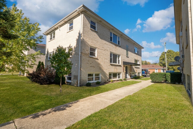 property at 740 E North Broadway St