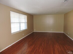 8220 Excelsior Dr in Pensacola, FL - Building Photo - Building Photo