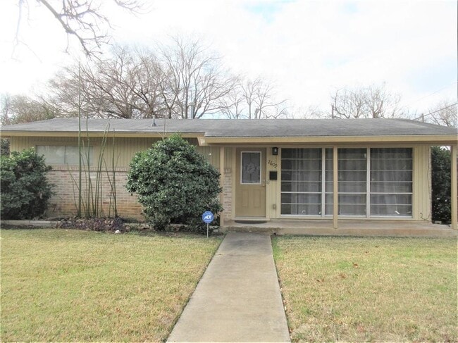 2609 Hancock Dr in Austin, TX - Building Photo - Building Photo