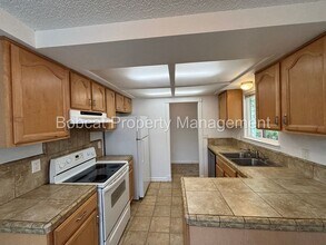 3329 Somerset Way in Carson City, NV - Building Photo - Building Photo