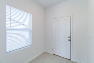 2216 Bear Peak Dr in Minneola, FL - Building Photo - Building Photo