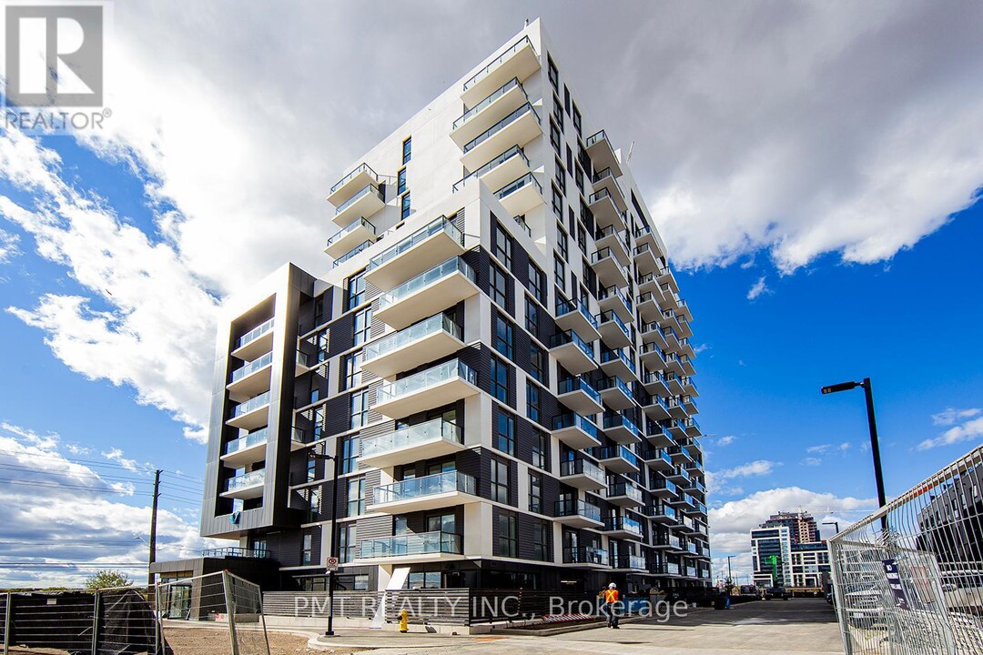 345-345 Wheat Boom Dr. in Oakville, ON - Building Photo