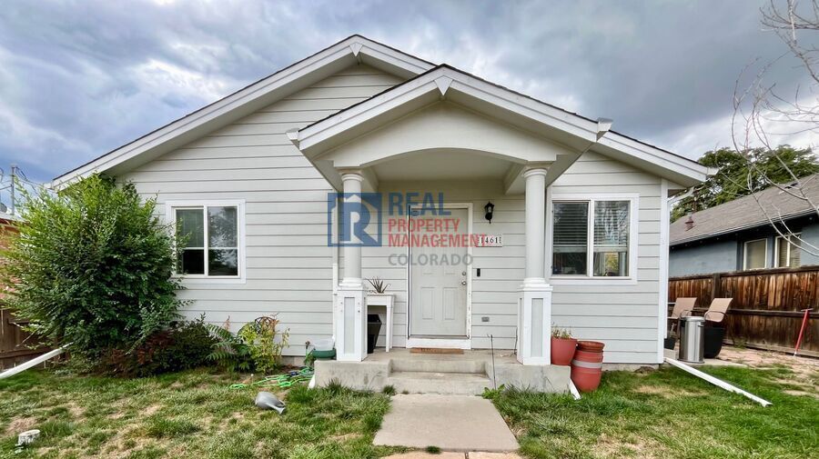 1461 Holly St in Denver, CO - Building Photo
