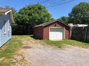 101 Barnett St in La Vergne, TN - Building Photo - Building Photo