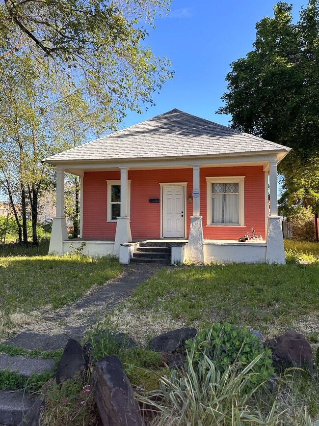 2013 E 1st Ave in Spokane, WA - Building Photo - Building Photo