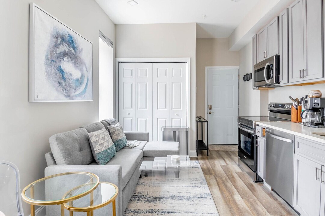 701 E St SE in Washington, DC - Building Photo