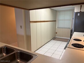 4500 SE 5th Pl in Cape Coral, FL - Foto de edificio - Building Photo