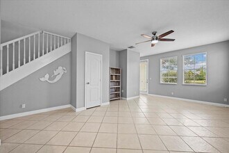 647 Castle Dr in Palm Beach Gardens, FL - Building Photo - Building Photo