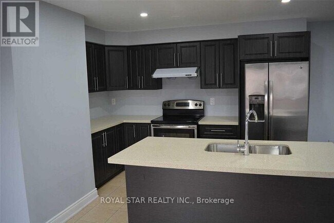 54 Baycliffe Cres in Brampton, ON - Building Photo - Building Photo