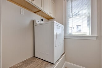 24 Bentley St, Unit 1 in Boston, MA - Building Photo - Building Photo